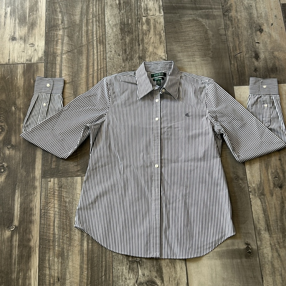 Ralph Lauren long sleeve blouse size medium